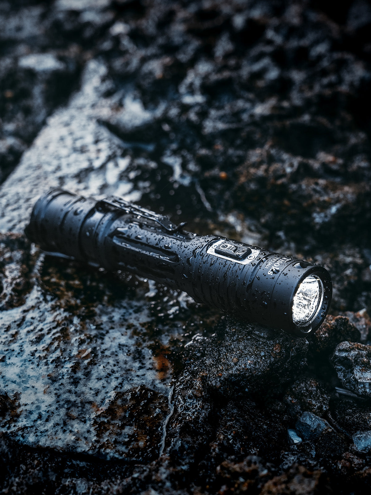 Tisoks TF1 Rechargeable Multicolor  2500 Lumens LED Flashlight